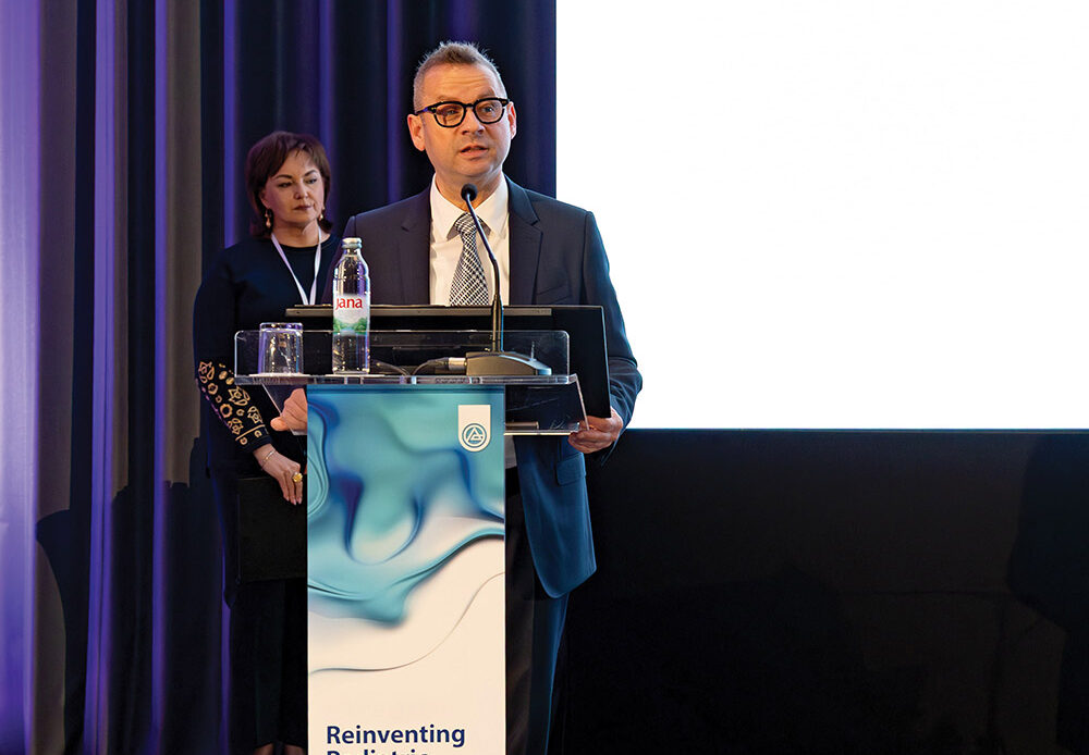 „АЛКАЛОИД“ ОТВОРИ НОВИ ХОРИЗОНТИ ВО ТРЕТМАНОТ НА ГЕРБ СО ТЕЧНИОТ ОМЕПРАЗОЛ: ВО ЗАГРЕБ ОДРЖАНА ПРВАТА МЕЃУНАРОДНА КОНФЕРЕНЦИЈА ЗА ИНОВАТИВНИ РЕШЕНИЈА ВО ТРЕТМАНОТ НА ГЕРБ КАЈ ПЕДИЈАТРИСКИТЕ ПАЦИЕНТИ