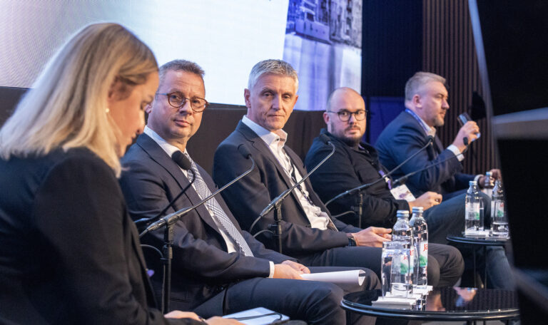 Мукаетов на конференцијата „Предизвикот на промените“ во Ровињ: „Континуираниот раст е возможен само кога целиме надвор од границите“